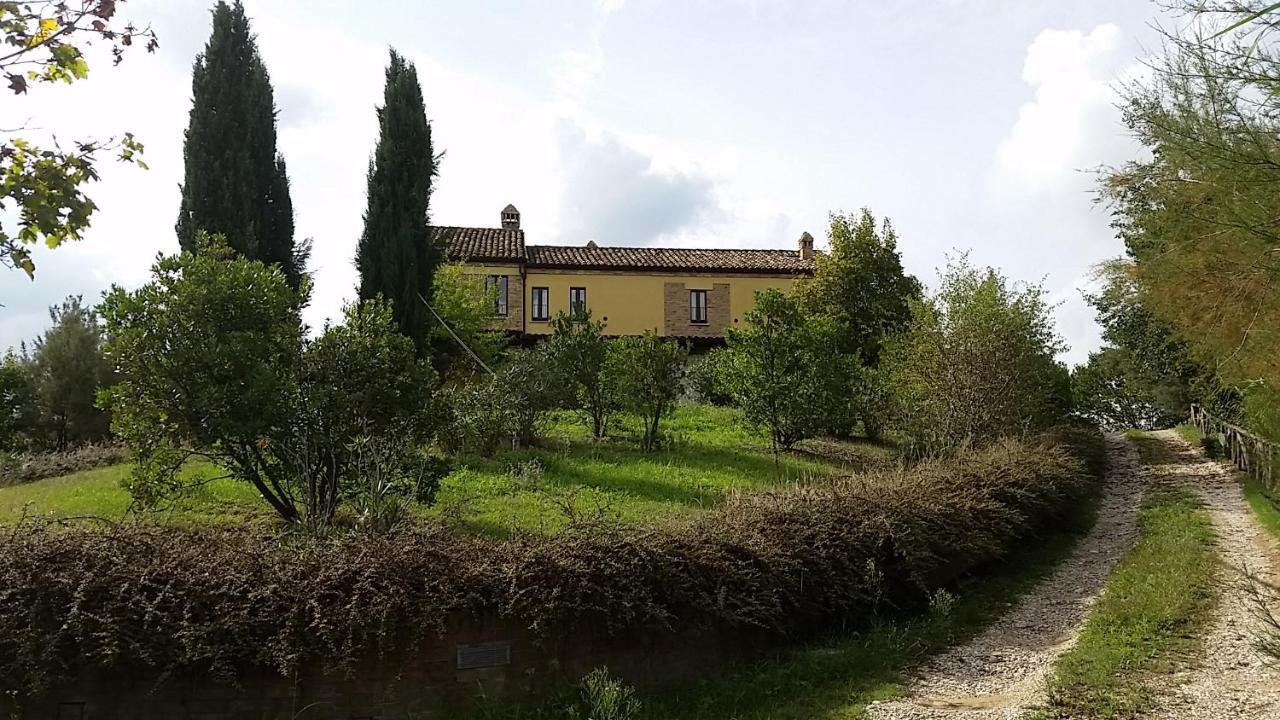 Casali Costadoro อักกวาวีวา ปิเชนา ภายนอก รูปภาพ
